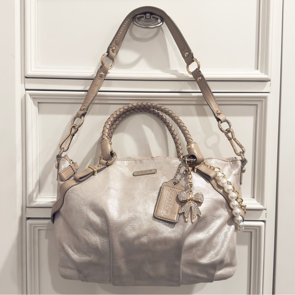 ✨🎀 Coach Madison Sophia Shimmery Champagne Gold Pleated Whipstitch Satchel Bag - Picture 3 of 17